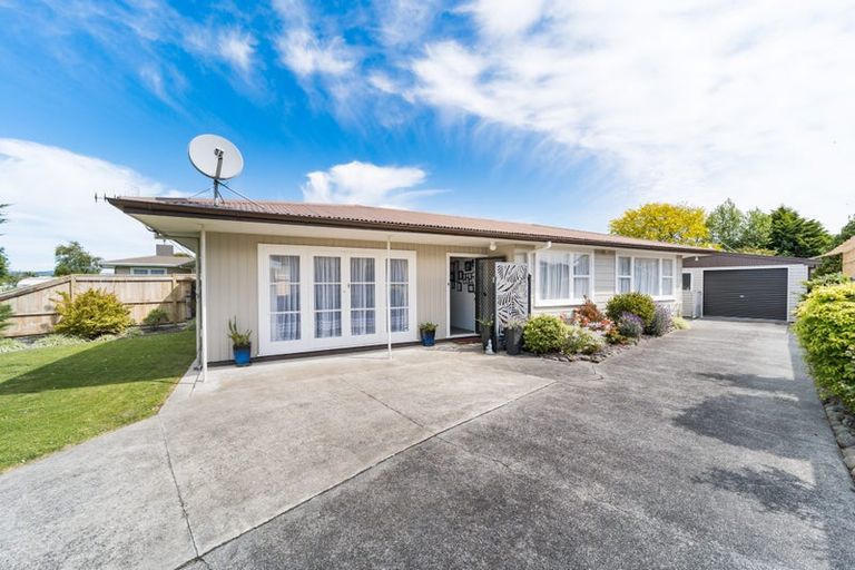 Photo of property in 28 Karamea Crescent, Kelvin Grove, Palmerston North, 4414