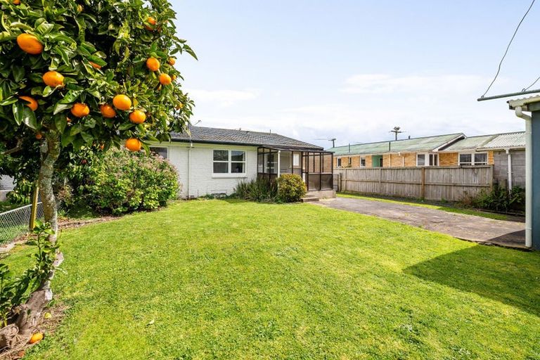 Photo of property in 1 Kingsley Street, St Andrews, Hamilton, 3200