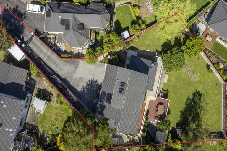 Photo of property in 15 Observatory Close, Whitby, Porirua, 5024