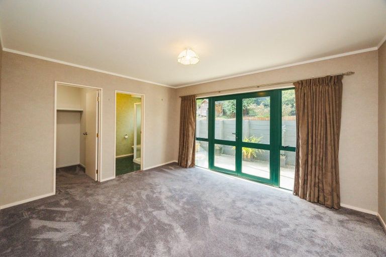 Photo of property in 19 Logan Way, Kelvin Grove, Palmerston North, 4414
