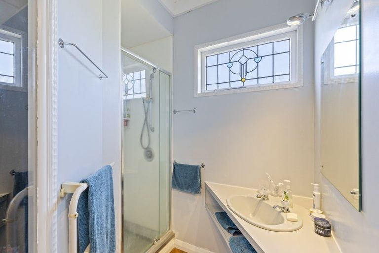 Photo of property in 6 Tawa Street, Inglewood, 4330