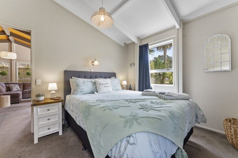 Photo of property in 6 Cousins Avenue East, Foxton Beach, Foxton, 4815