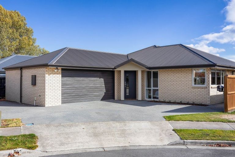Photo of property in 16 Norrie Way, Kaiapoi, 7630