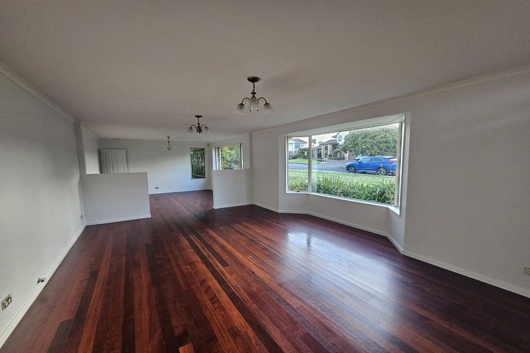 Photo of property in 2 Etwall Court, Dannemora, Auckland, 2016