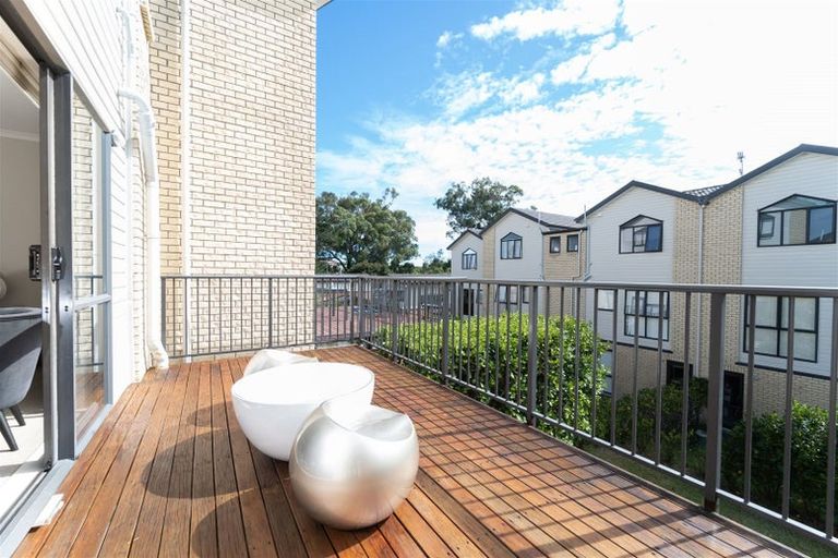 Photo of property in St Claire Village, 35/172 Mcleod Road, Te Atatu South, Auckland, 0610