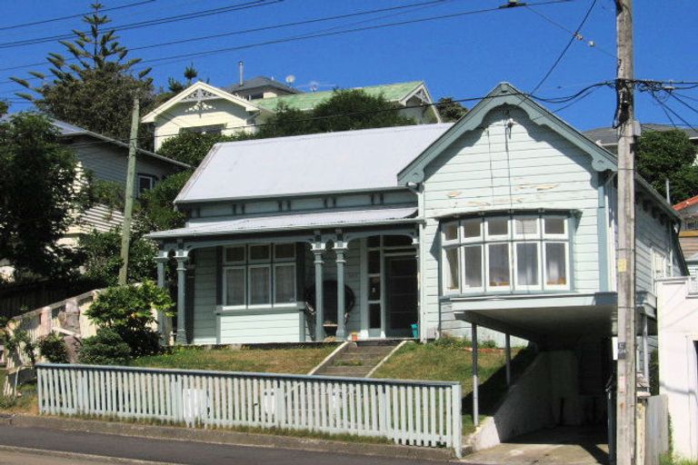 Photo of property in 122a Constable Street, Newtown, Wellington, 6021
