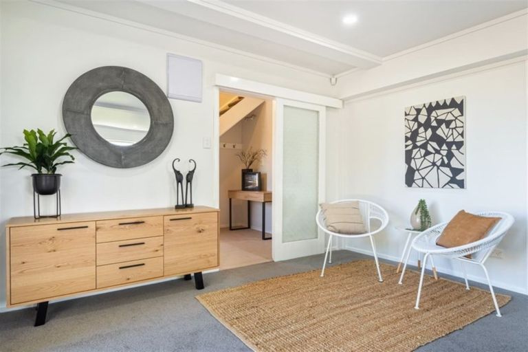 Photo of property in 2/46 Gill Avenue, Te Atatu Peninsula, Auckland, 0610