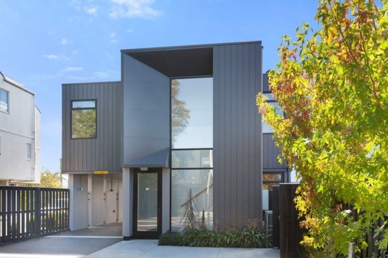 Photo of property in 2/308 Hereford Street, Christchurch Central, Christchurch, 8011