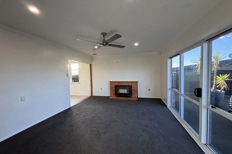 Photo of property in 8 Kuaka Place, Castlecliff, Whanganui, 4501