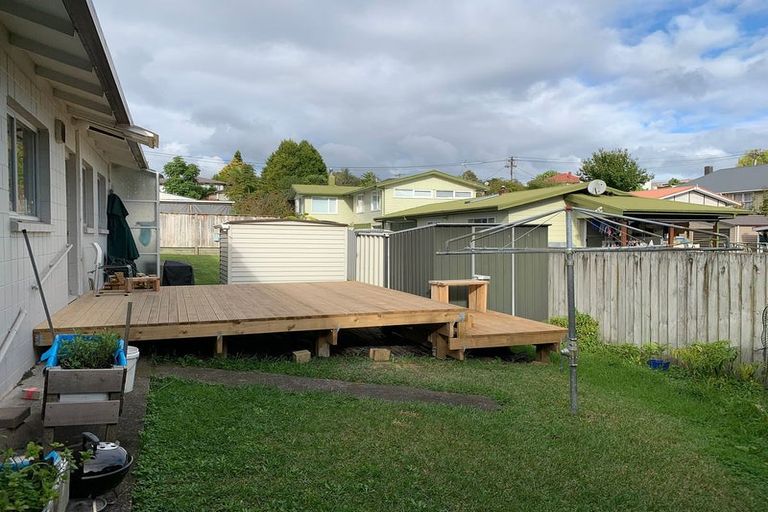 Photo of property in 2/22 Daytona Road, Henderson, Auckland, 0610