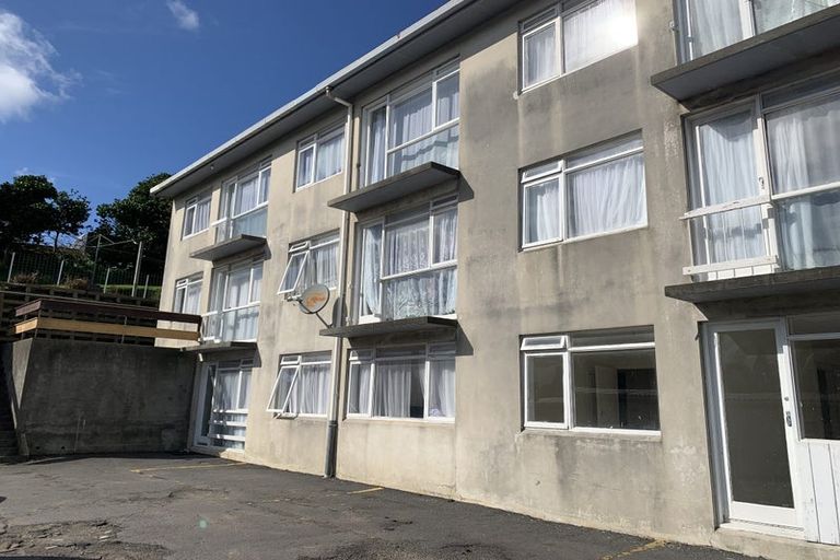 Photo of property in Milford Court Flats, 515u9 Adelaide Road, Berhampore, Wellington, 6023