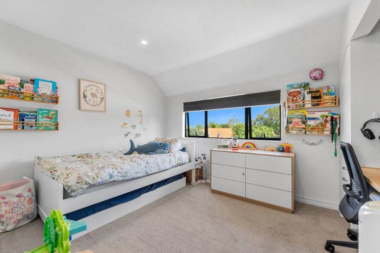 Photo of property in 7/8 Hepburn Road, Glendene, Auckland, 0602