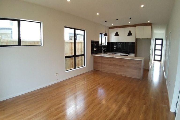 Photo of property in 13 Sapwood Crescent, Takanini, 2110