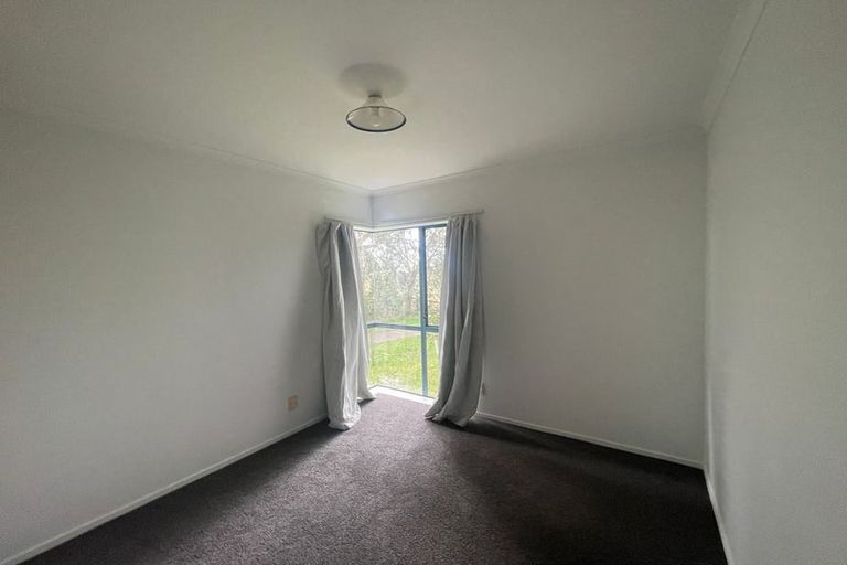 Photo of property in 15 Kalgan Place, Burswood, Auckland, 2013