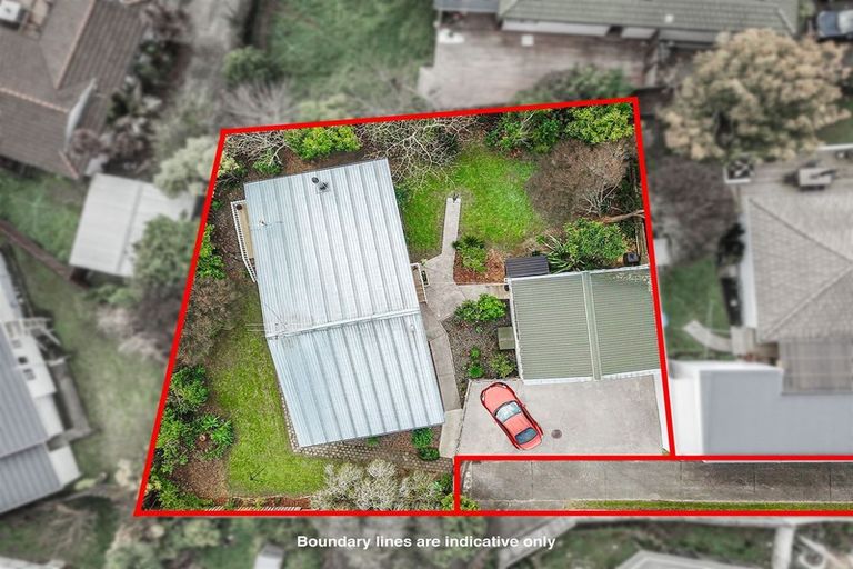 Photo of property in 20 Hassan Drive, Massey, Auckland, 0614