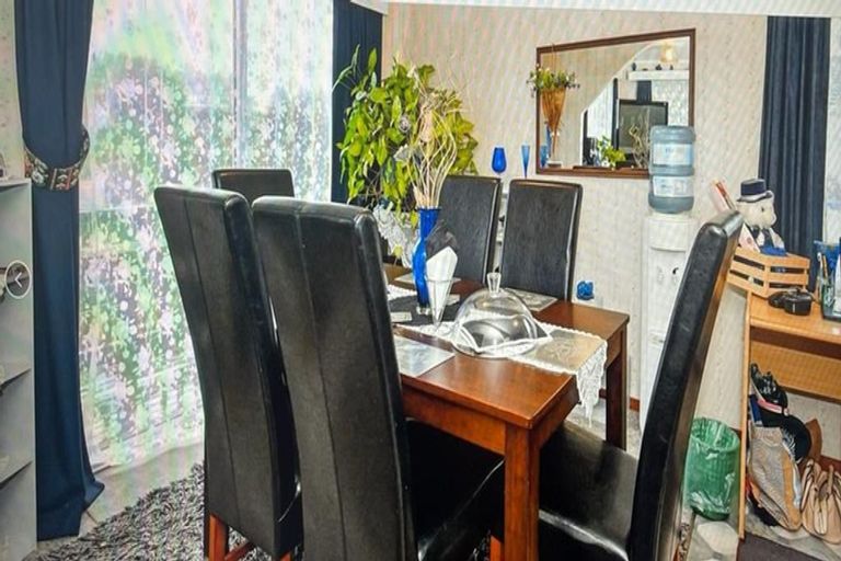 Photo of property in 13 Lipton Grove, Opaheke, Papakura, 2113