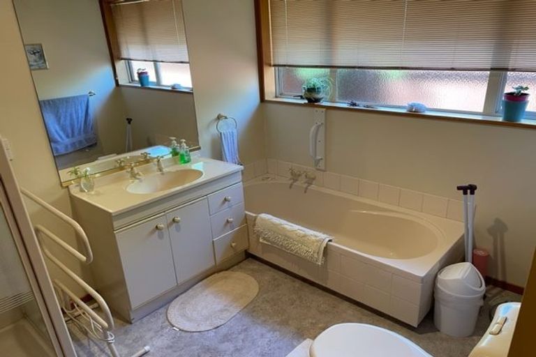 Photo of property in 22 Brigham Drive, Halswell, Christchurch, 8025