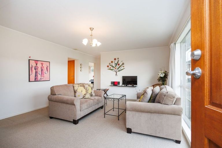 Photo of property in 2 Wharite Place, Awapuni, Palmerston North, 4412