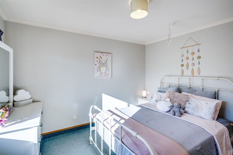 Photo of property in 5a Montague Way, Taradale, Napier, 4112