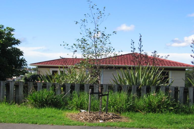 Photo of property in 217 Glengarry Road, Glen Eden, Auckland, 0602