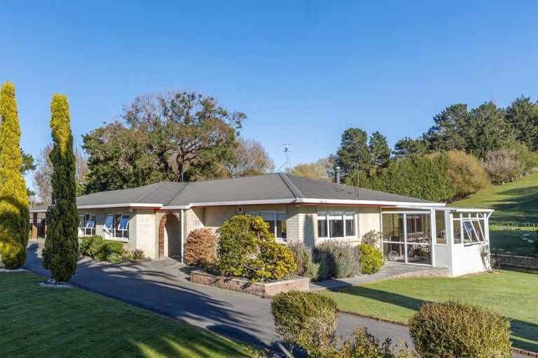 Photo of property in 208 Adelaide Road, Dannevirke, 4930
