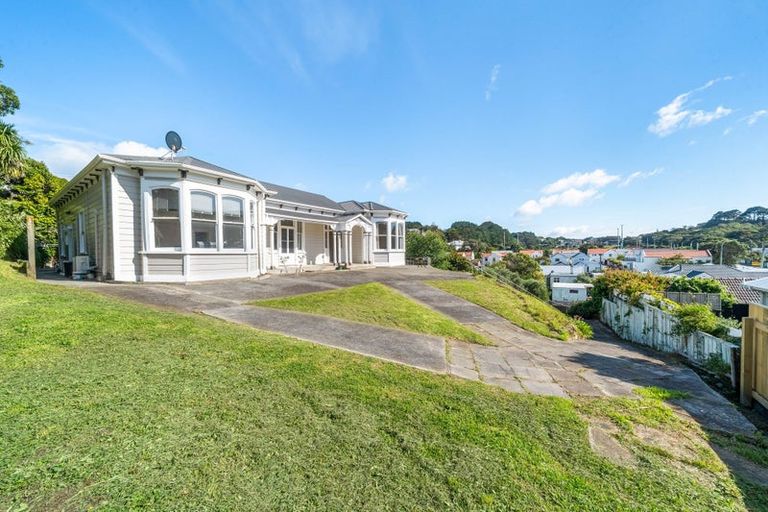 Photo of property in 36 The Parade, Island Bay, Wellington, 6023