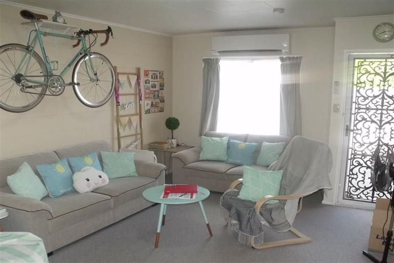 Photo of property in 2/24 Coventry Avenue, Tamatea, Napier, 4112