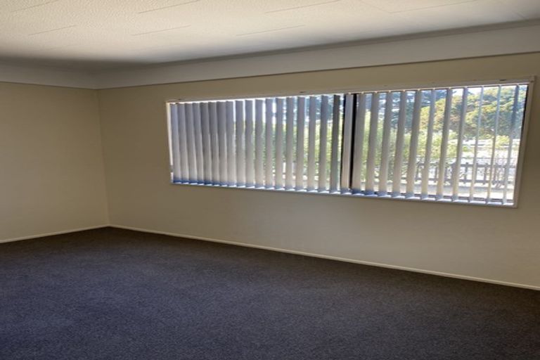 Photo of property in 2a Balmacewen Place, Mount Maunganui, 3116