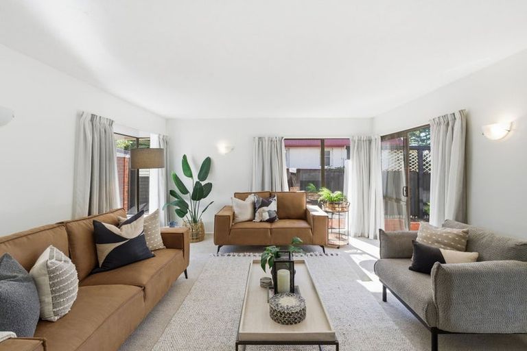 Photo of property in 1/318 Withells Road, Avonhead, Christchurch, 8042
