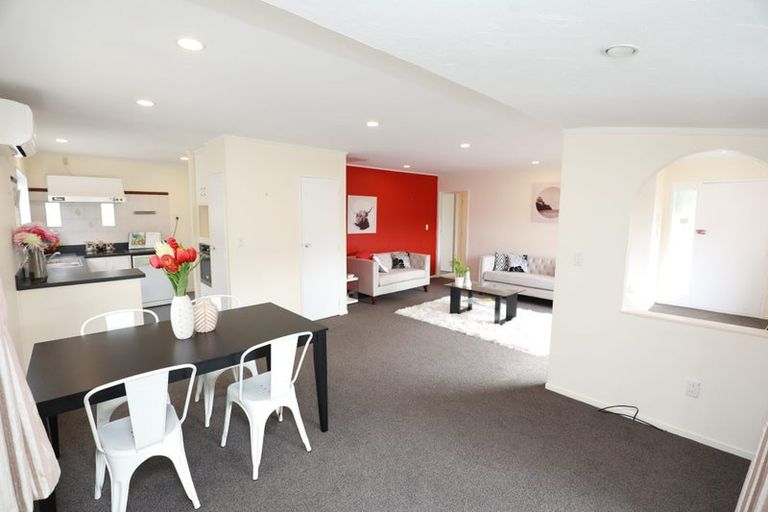 Photo of property in 56 Woodhouse Avenue, Karori, Wellington, 6012