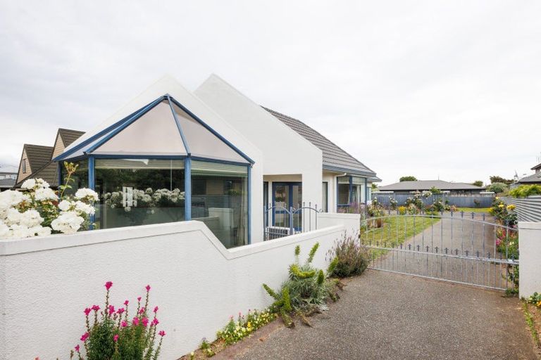 Photo of property in 8 Martin Street, Palmerston North, 4414