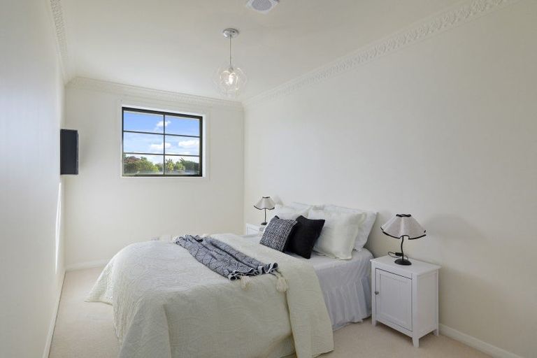 Photo of property in 70 Belleview Terrace, Mount Pleasant, Christchurch, 8081