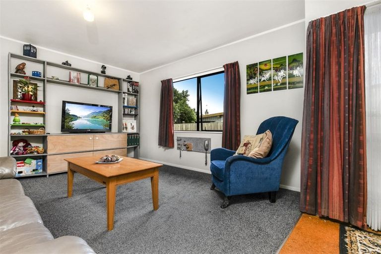Photo of property in 4a Pratt Street, Papakura, 2110
