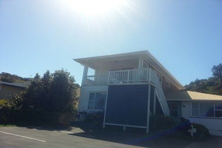 Photo of property in 116 Mana Esplanade, Paremata, Porirua, 5026