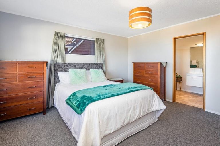 Photo of property in 3 Ramphal Terrace, Khandallah, Wellington, 6035