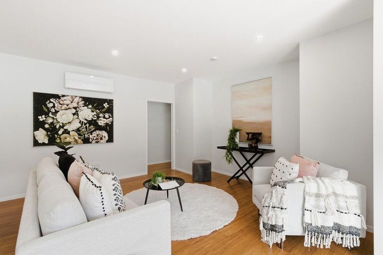 Photo of property in 1 Ara Haewai, Houghton Bay, Wellington, 6023