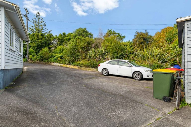 Photo of property in 458 Don Buck Road, Massey, Auckland, 0614