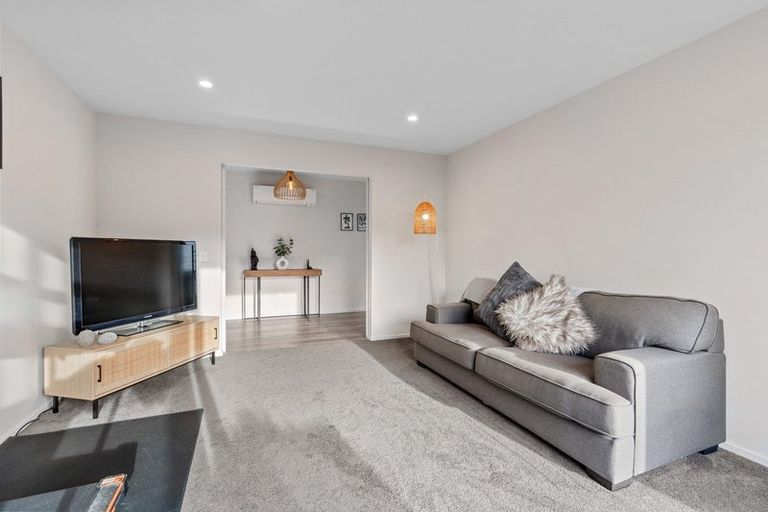 Photo of property in 64 Heathfield Drive, Mosgiel, 9024