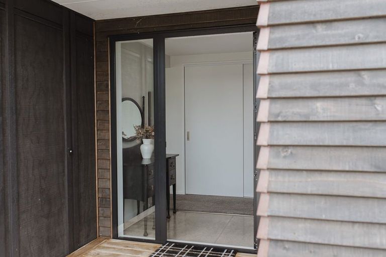 Photo of property in 9 Kaiwaru Place, Waikanae, 5036