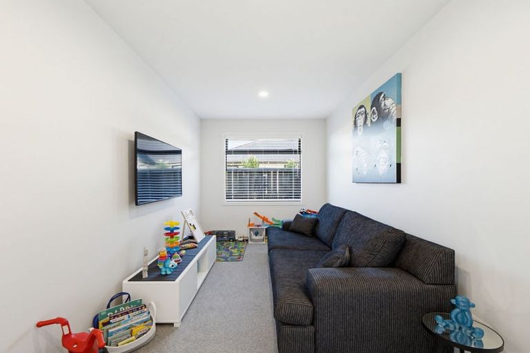 Photo of property in 11 Crete Road, Rangiora, 7400