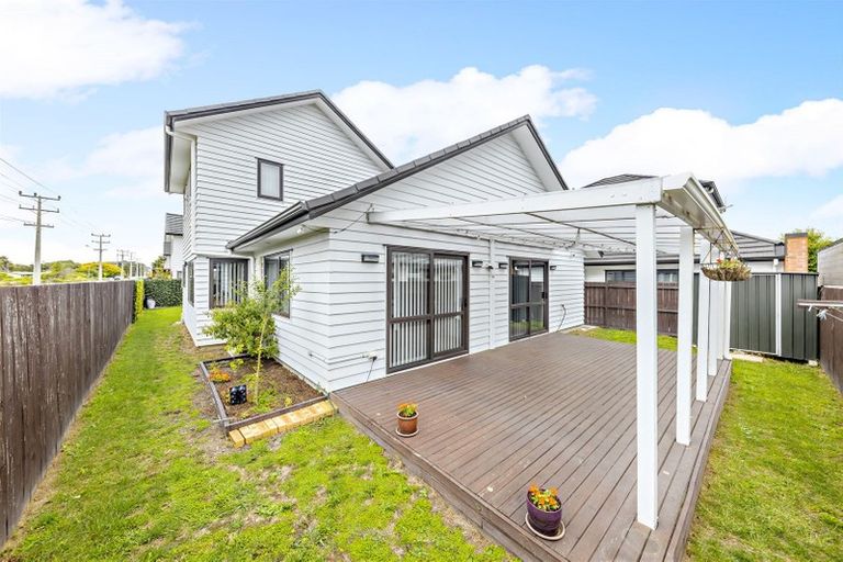 Photo of property in 51 Tarapiroe Avenue, Takanini, 2112