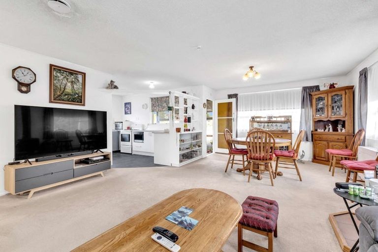 Photo of property in 84 Broadway, Stratford, 4332