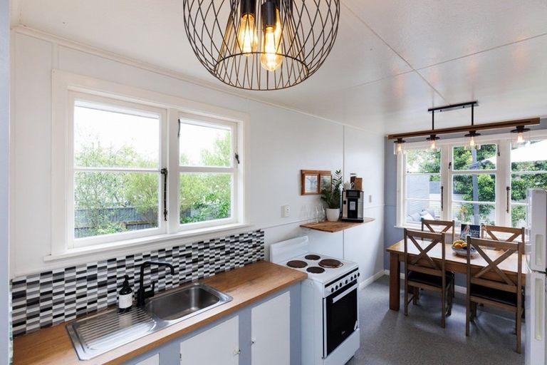 Photo of property in 120 Rugby Street, Awapuni, Palmerston North, 4412