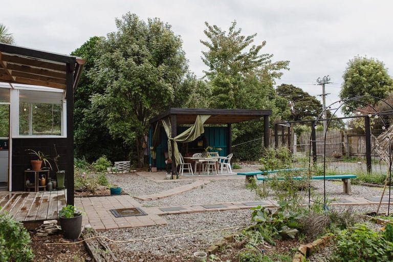 Photo of property in 1 Jervois Terrace, Ohau, Levin, 5570