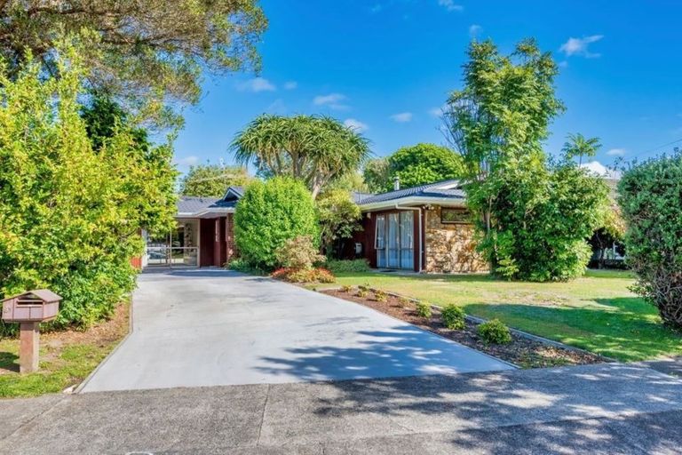 Photo of property in 67 Nimmo Avenue East, Waikanae, 5036