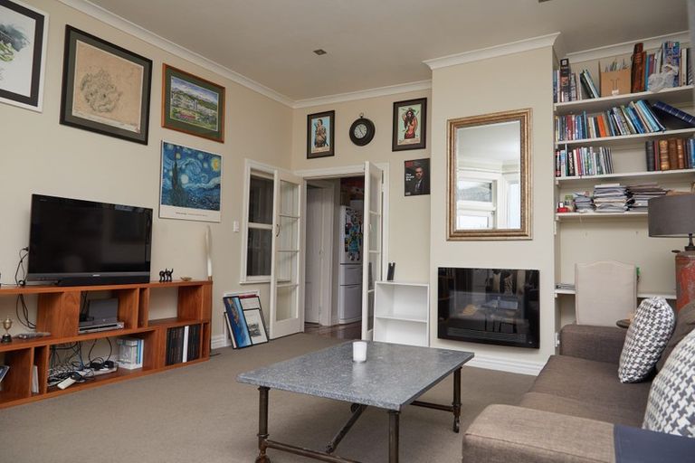 Photo of property in 53 Garden Road, Northland, Wellington, 6012