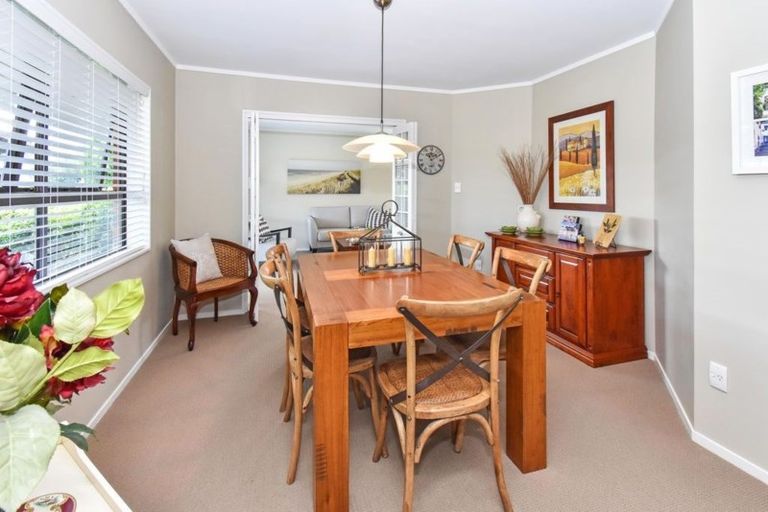 Photo of property in 70 Charles Prevost Drive, The Gardens, Auckland, 2105