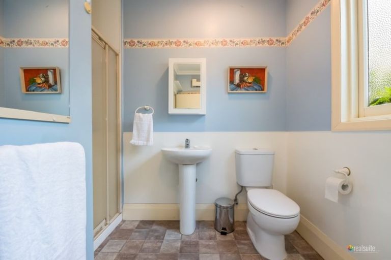 Photo of property in 32 Hinau Street, Woburn, Lower Hutt, 5010