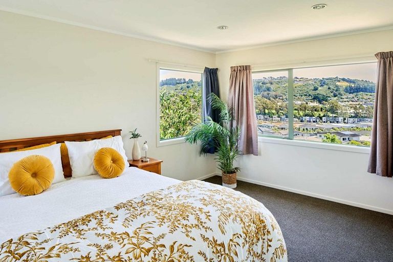 Photo of property in 42f James Cook Drive, Whitby, Porirua, 5024