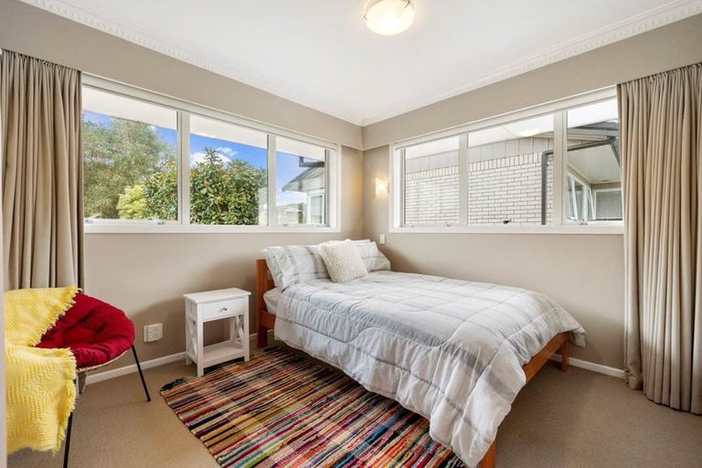 Photo of property in 76 Jaemont Avenue, Te Atatu South, Auckland, 0610